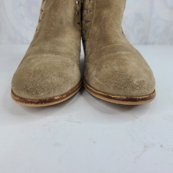 Vince Camuto Peera brown leather ankle boots w/cutouts size 8 - Picture 10 of 15